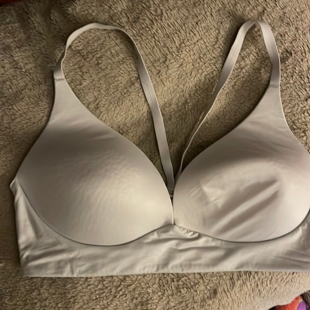 Like new Victoria’s Secret bra 36D
